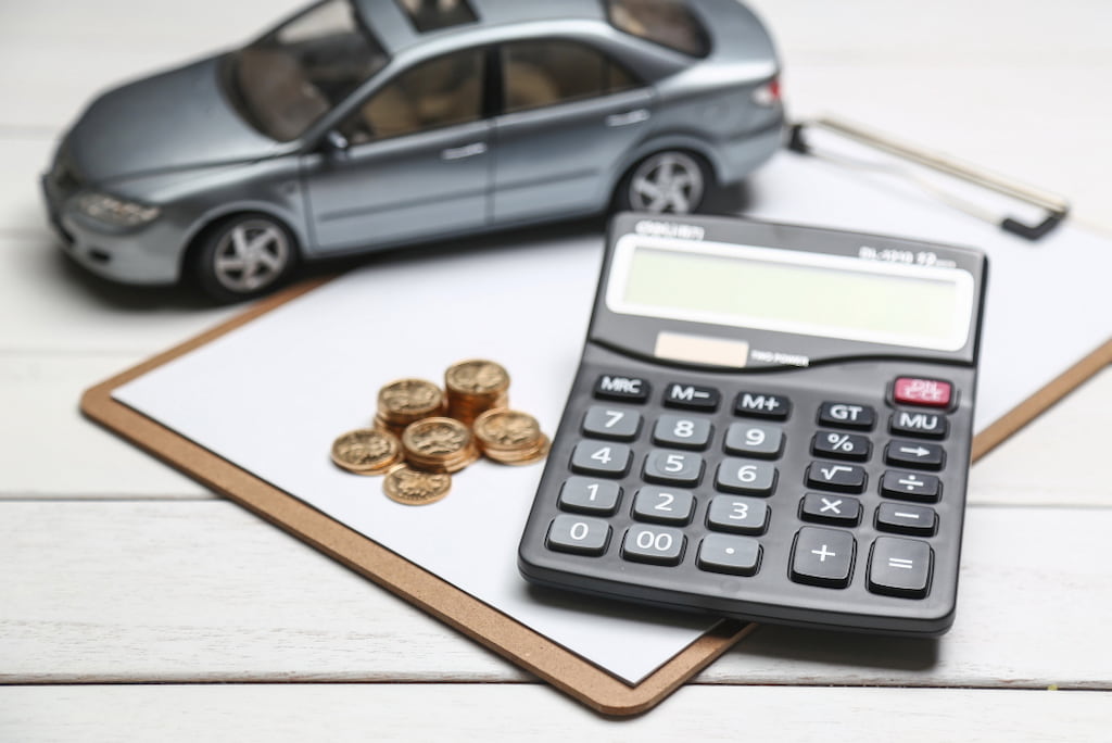 Financiar un coche: el préstamo puede ser válido y la cláusula del seguro, abusiva